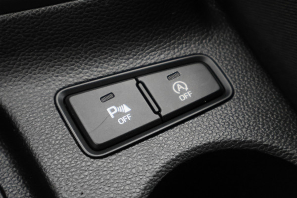 Hyundai i20 1.0 T-GDI Comfort Climate, Cruise, Camera, Navigatie, Bluetooth, PDC, DAB, Trekhaak, 15''