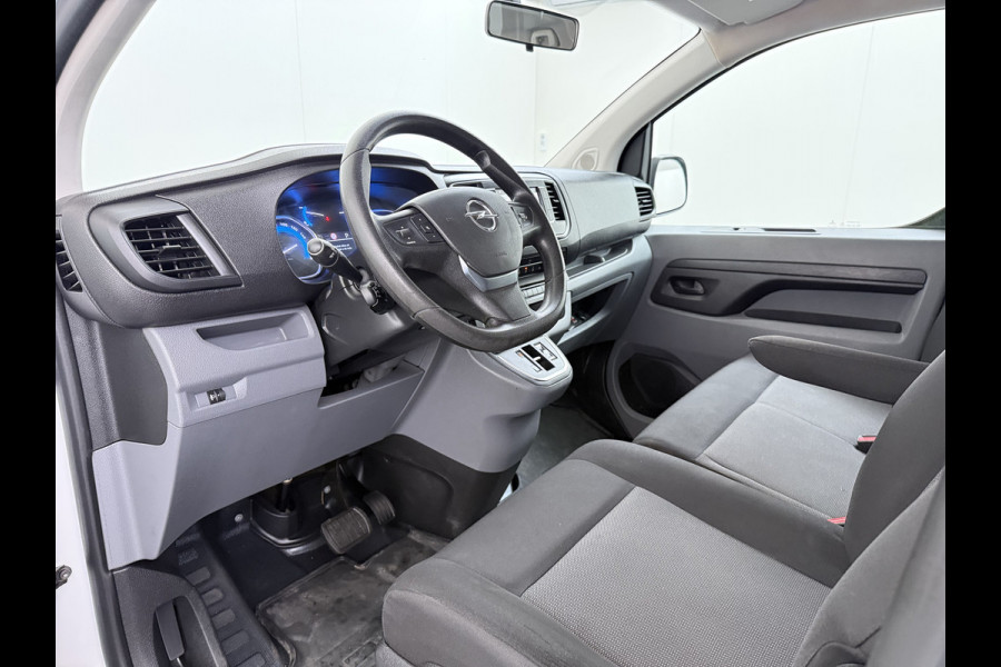 Opel Vivaro E L2H1 9-Persoons SOH 99% 50kWh Trekhaak Navi Airco Apple Carplay Android Auto Pdc Cruise Control Led Schuifdeur Isofix Bluetooth Dealeronderhouden 1e Eigenaar Origineel Nederlandse Bus