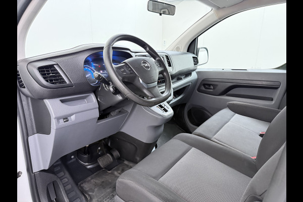 Opel Vivaro E L2H1 9-Persoons SOH 99% 50kWh Trekhaak Navi Airco Apple Carplay Android Auto Pdc Cruise Control Led Schuifdeur Isofix Bluetooth Dealeronderhouden 1e Eigenaar Origineel Nederlandse Bus