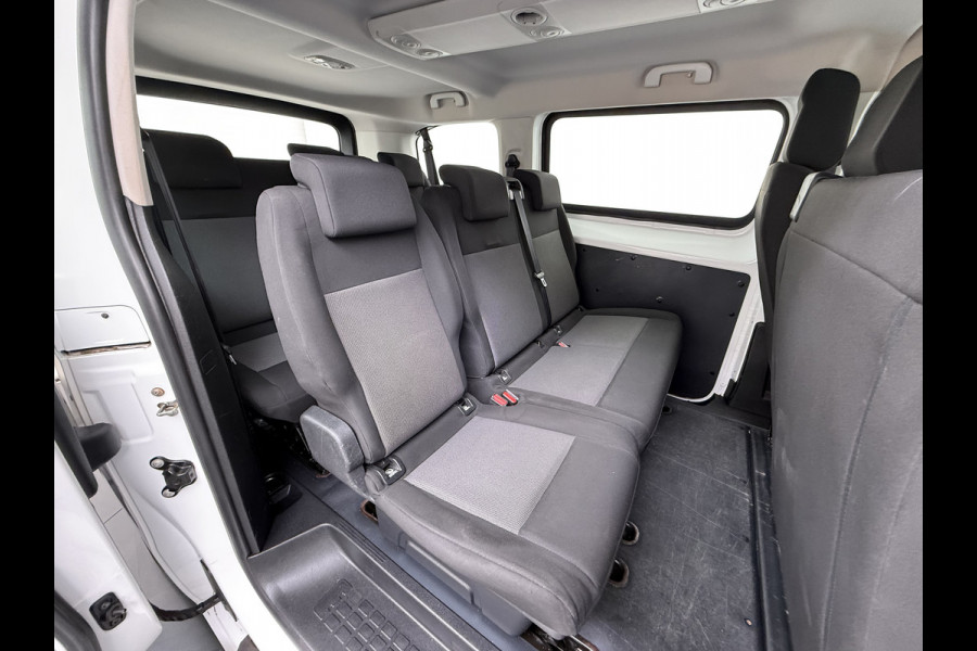 Opel Vivaro E L2H1 9-Persoons SOH 99% 50kWh Trekhaak Navi Airco Apple Carplay Android Auto Pdc Cruise Control Led Schuifdeur Isofix Bluetooth Dealeronderhouden 1e Eigenaar Origineel Nederlandse Bus