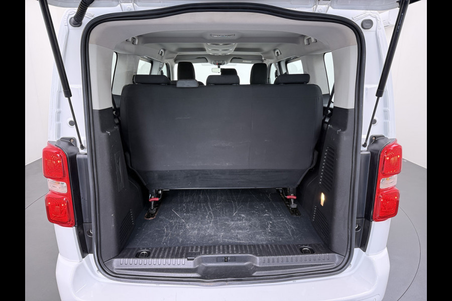 Opel Vivaro E L2H1 9-Persoons SOH 99% 50kWh Trekhaak Navi Airco Apple Carplay Android Auto Pdc Cruise Control Led Schuifdeur Isofix Bluetooth Dealeronderhouden 1e Eigenaar Origineel Nederlandse Bus