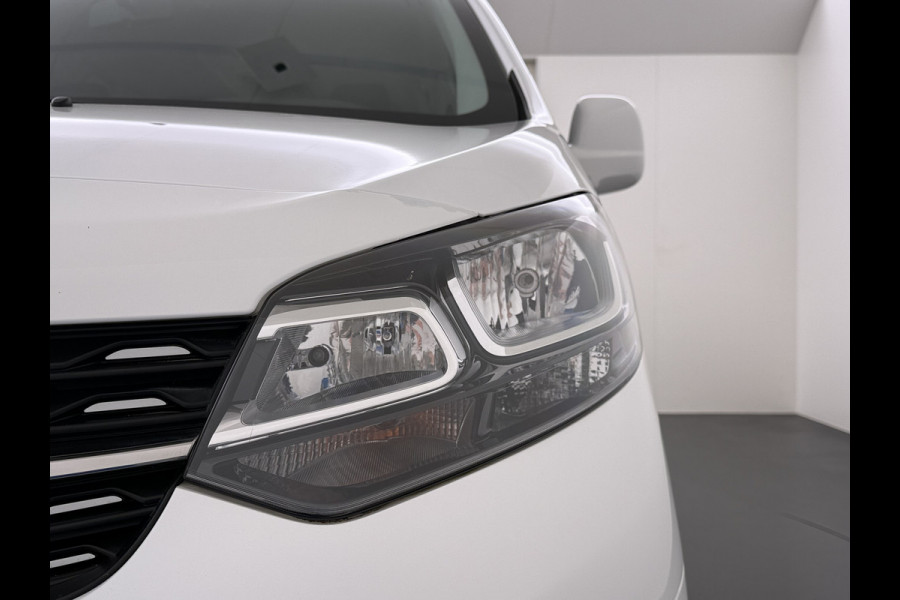 Opel Vivaro E L2H1 9-Persoons SOH 99% 50kWh Trekhaak Navi Airco Apple Carplay Android Auto Pdc Cruise Control Led Schuifdeur Isofix Bluetooth Dealeronderhouden 1e Eigenaar Origineel Nederlandse Bus