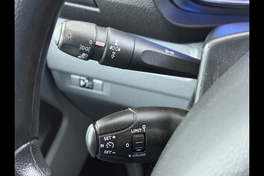 Opel Vivaro E L2H1 9-Persoons SOH 99% 50kWh Trekhaak Navi Airco Apple Carplay Android Auto Pdc Cruise Control Led Schuifdeur Isofix Bluetooth Dealeronderhouden 1e Eigenaar Origineel Nederlandse Bus