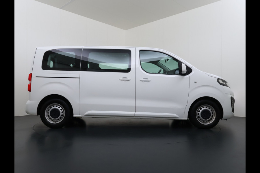 Opel Vivaro E L2H1 9-Persoons SOH 99% 50kWh Trekhaak Navi Airco Apple Carplay Android Auto Pdc Cruise Control Led Schuifdeur Isofix Bluetooth Dealeronderhouden 1e Eigenaar Origineel Nederlandse Bus