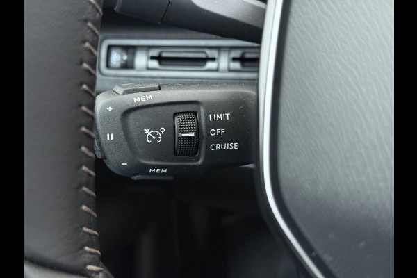 Peugeot 3008 1.2T 131PK Leder 3D-Navi 360°Camera Apple Carplay Android Auto Ecc Cruise Control Pdc Blue Active Lmv Led Isofix DAB Bluetooth Regen-Lichtsensor Dealeronderhouden Origineel Nederlandse Auto