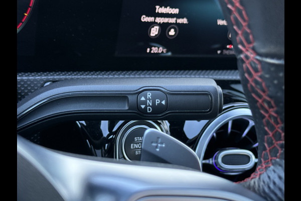 Mercedes-Benz A-Klasse 250 4MATIC AMG-Line | Pano | Trekhaak | MultiBeam LED | Ambient Light | 19 inch