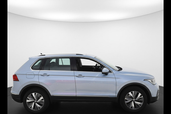 Volkswagen Tiguan e-Hybrid 245PK DSG ELEGANCE TREKHAAK/HEAD-UP/VIRTUAL/360CAMERA