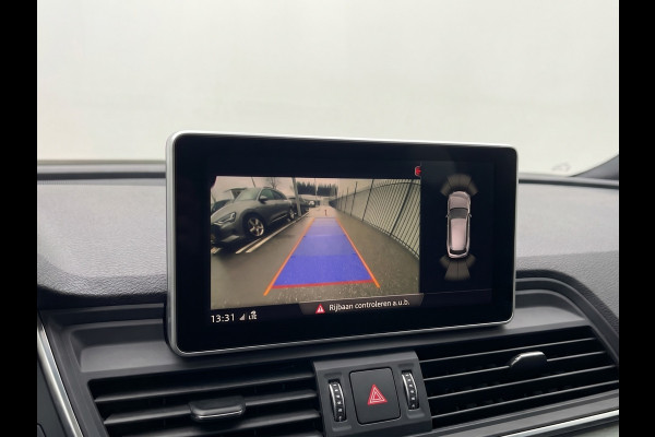 Audi Q5 2.0 TFSI quattro Sport S Line Black Edition 252pk | Panoramdak Diamond Stitching | Luchtvering | Voorstoelen en achterbank verwarmbaar | Matrix Led verlichting | Elektrisch verstelbare voorstoelen |