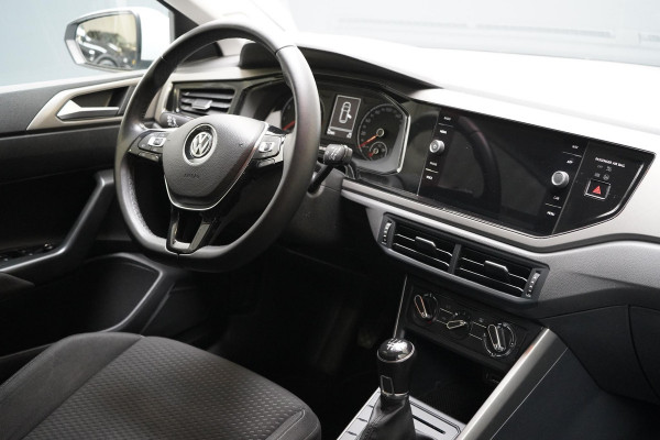 Volkswagen Polo 1.0 TSi 95pk Comfortline 5-drs | Keyless | Parkeersensoren | Carplay | Cruise control | Lm velgen