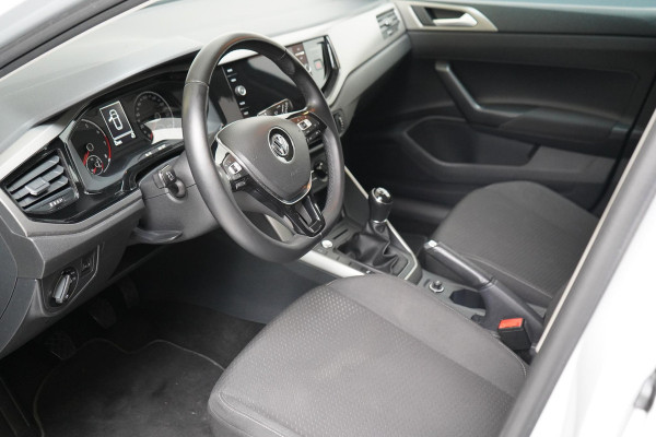 Volkswagen Polo 1.0 TSi 95pk Comfortline 5-drs | Keyless | Parkeersensoren | Carplay | Cruise control | Lm velgen