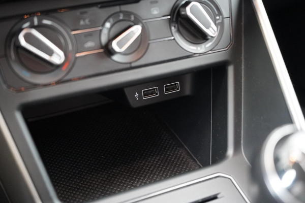 Volkswagen Polo 1.0 TSi 95pk Comfortline 5-drs | Keyless | Parkeersensoren | Carplay | Cruise control | Lm velgen