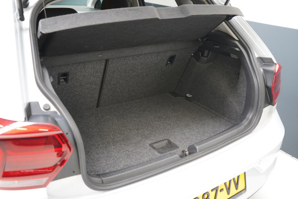 Volkswagen Polo 1.0 TSi 95pk Comfortline 5-drs | Keyless | Parkeersensoren | Carplay | Cruise control | Lm velgen