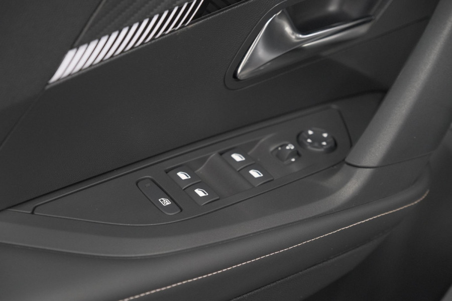 Peugeot 2008 PureTech 130 EAT8 Allure | 360 Camera | Adaptieve Cruise Control | Dodehoekdetectie