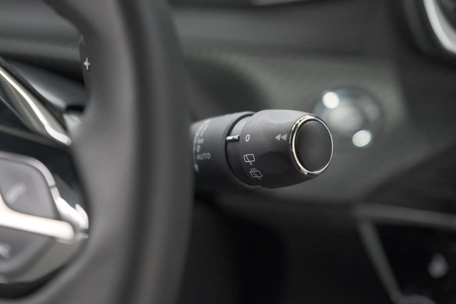Peugeot 2008 PureTech 130 EAT8 Allure | 360 Camera | Adaptieve Cruise Control | Dodehoekdetectie