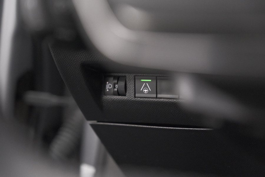 Peugeot 2008 PureTech 130 EAT8 Allure | 360 Camera | Adaptieve Cruise Control | Dodehoekdetectie