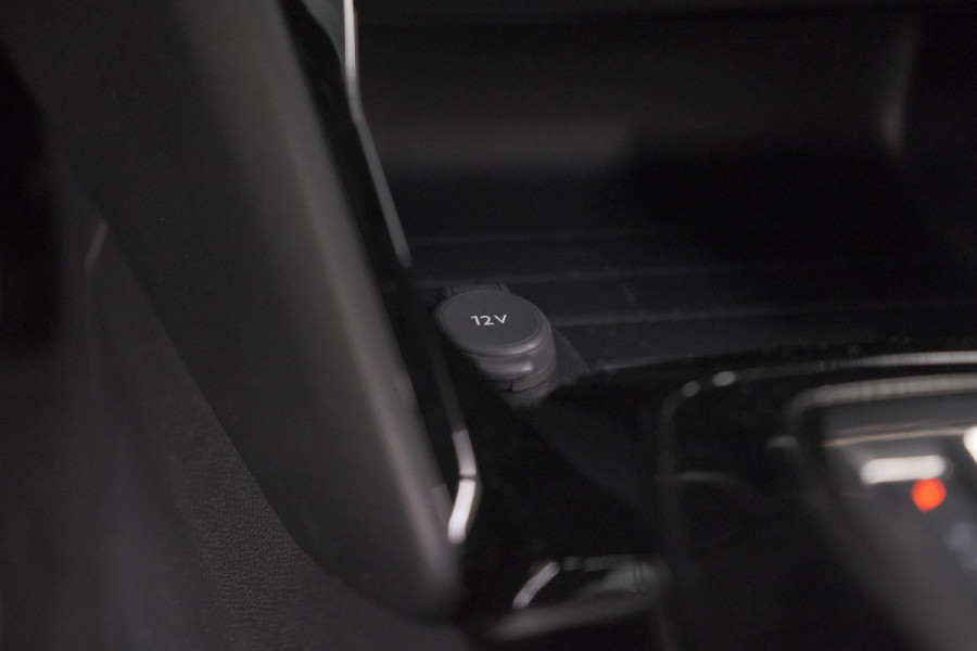 Peugeot 2008 PureTech 130 EAT8 Allure | 360 Camera | Adaptieve Cruise Control | Dodehoekdetectie