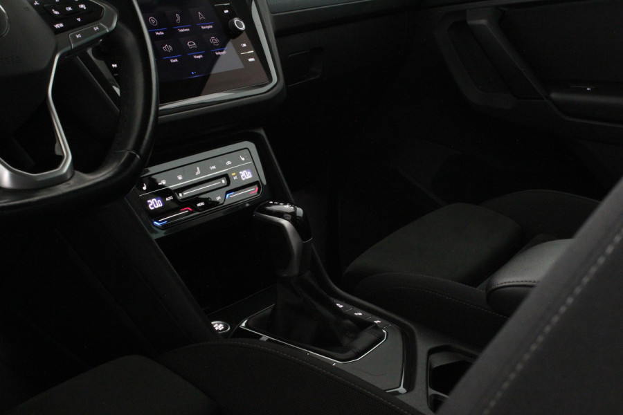 Volkswagen Tiguan 1.5 TSI Life Business > Camera/Trekhaak/Winterpakket/17inch/ACC...