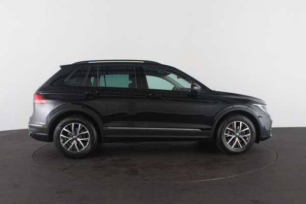 Volkswagen Tiguan 1.5 TSI Life Business > Camera/Trekhaak/Winterpakket/17inch/ACC...