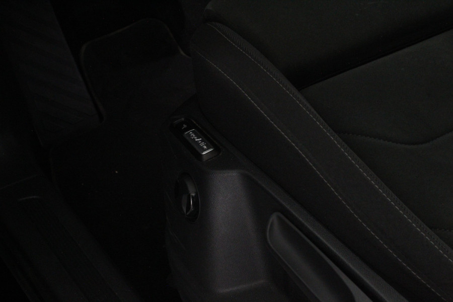 Volkswagen Tiguan 1.5 TSI Life Business > Camera/Trekhaak/Winterpakket/17inch/ACC...