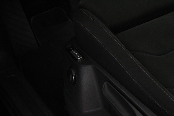 Volkswagen Tiguan 1.5 TSI Life Business > Camera/Trekhaak/Winterpakket/17inch/ACC...