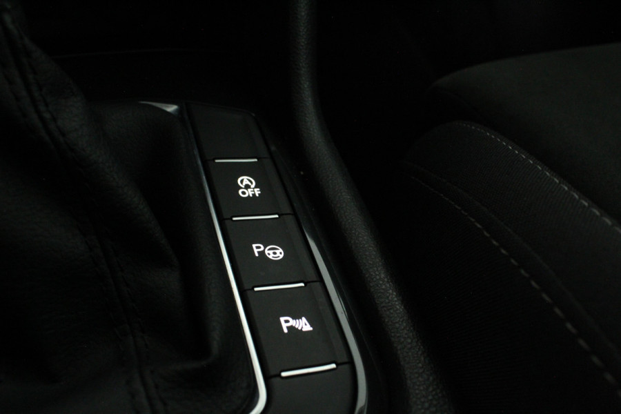 Volkswagen Tiguan 1.5 TSI Life Business > Camera/Trekhaak/Winterpakket/17inch/ACC...