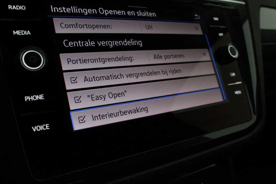 Volkswagen Tiguan 1.5 TSI Life Business > Camera/Trekhaak/Winterpakket/17inch/ACC...