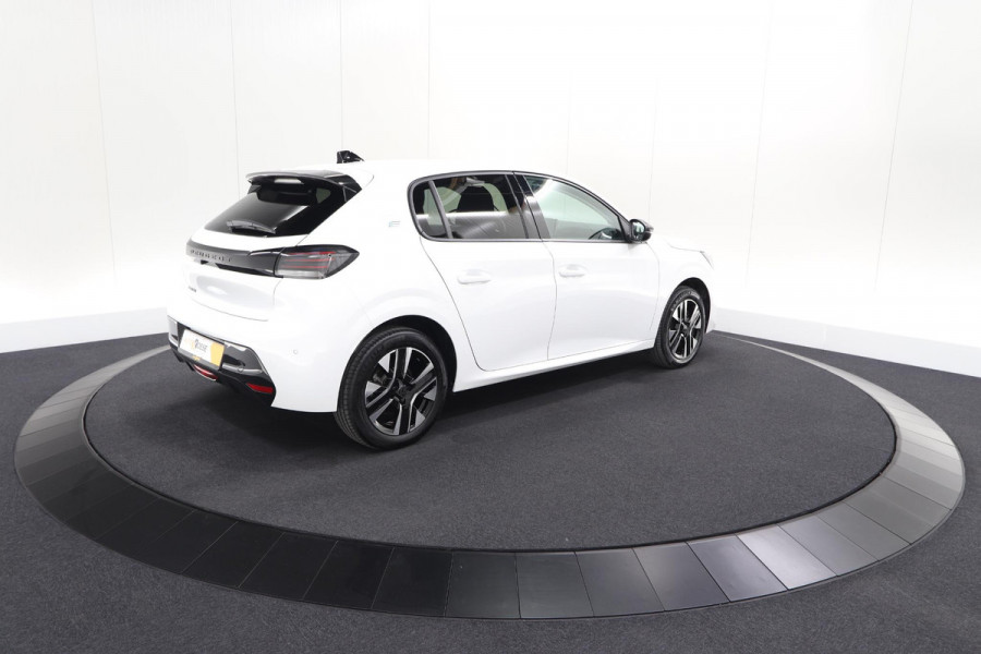 Peugeot e-208 EV Allure 50 kWh | 11 KW Laadfunctie | Apple Carplay | Parkeersensoren
