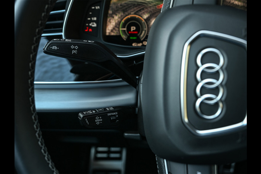 Audi Q8 55 TFSI e quattro Pro Line S | Styling pack | Panorama dak | Adaptive cruise | luchtvering | Camera | Trekhaak | Soft close