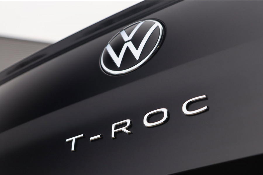 Volkswagen T-Roc 1.5 TSI ACT / PANODAK / VIRTUAL / ACC / MASSAGE / KEYLESS / CAMERA
