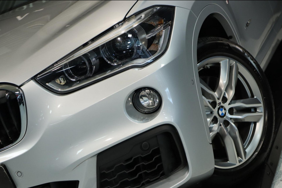 BMW X1 XDrive25i M Sport / PANODAK / HUD / KEYLESS / MEMORY / H&K / CAMERA