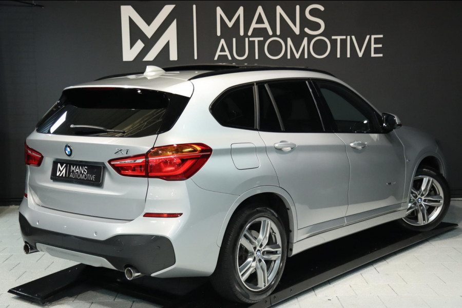 BMW X1 XDrive25i M Sport / PANODAK / HUD / KEYLESS / MEMORY / H&K / CAMERA
