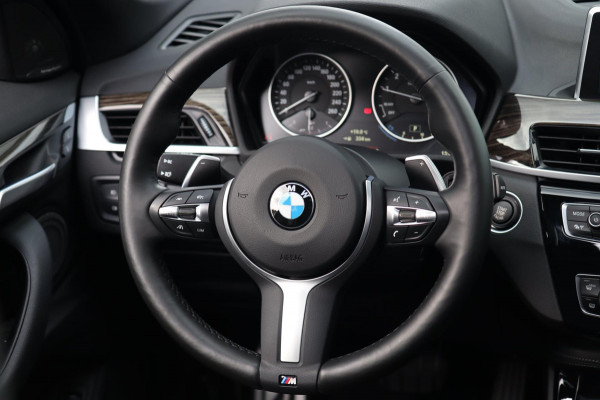 BMW X1 XDrive25i M Sport / PANODAK / HUD / KEYLESS / MEMORY / H&K / CAMERA