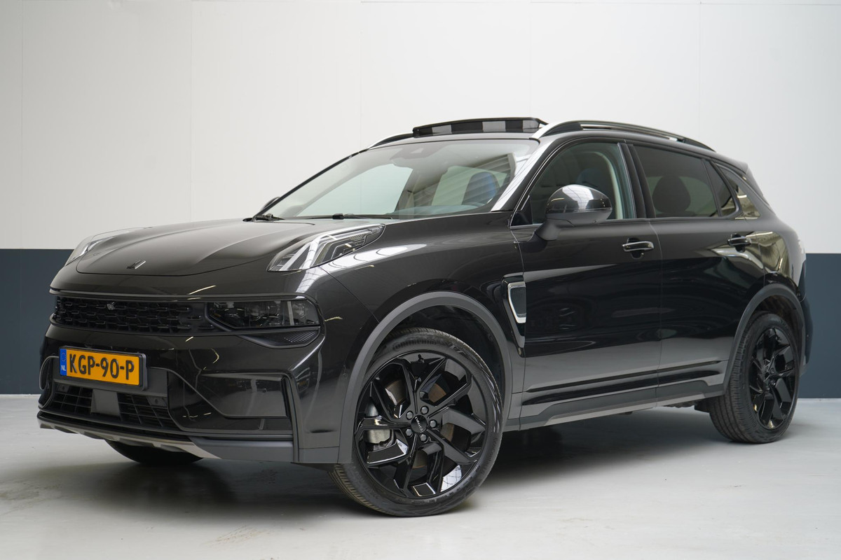 Lynk & Co 01 1.5 | Zwart optiek | Panoramadak | Navigatie | Memory | Apple CarPlay
