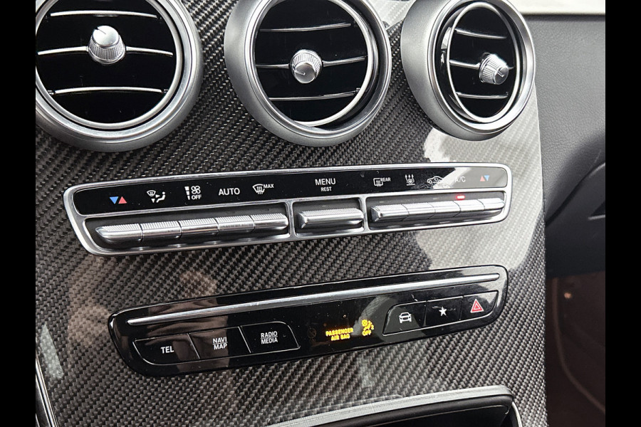 Mercedes-Benz GLC 300 e 4MATIC Premium Plus | AMG-LIne Interieur | AMG-Line Exterieur | Achteruitrijcamera | Multispaaks velgen | Nightpakket | Sfeerverlichting | Trekhaak | 24 Maanden Mercedes-Benz Certified Garantie