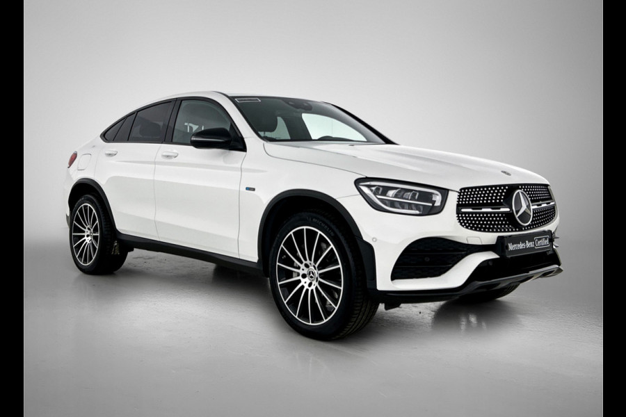 Mercedes-Benz GLC 300 e 4MATIC Premium Plus | AMG-LIne Interieur | AMG-Line Exterieur | Achteruitrijcamera | Multispaaks velgen | Nightpakket | Sfeerverlichting | Trekhaak | 24 Maanden Mercedes-Benz Certified Garantie