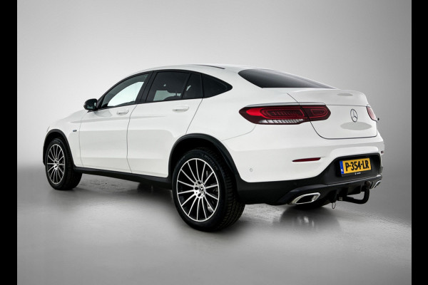 Mercedes-Benz GLC 300 e 4MATIC Premium Plus | AMG-LIne Interieur | AMG-Line Exterieur | Achteruitrijcamera | Multispaaks velgen | Nightpakket | Sfeerverlichting | Trekhaak | 24 Maanden Mercedes-Benz Certified Garantie