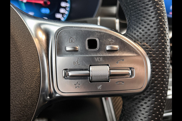 Mercedes-Benz GLC 300 e 4MATIC Premium Plus | AMG-LIne Interieur | AMG-Line Exterieur | Achteruitrijcamera | Multispaaks velgen | Nightpakket | Sfeerverlichting | Trekhaak | 24 Maanden Mercedes-Benz Certified Garantie