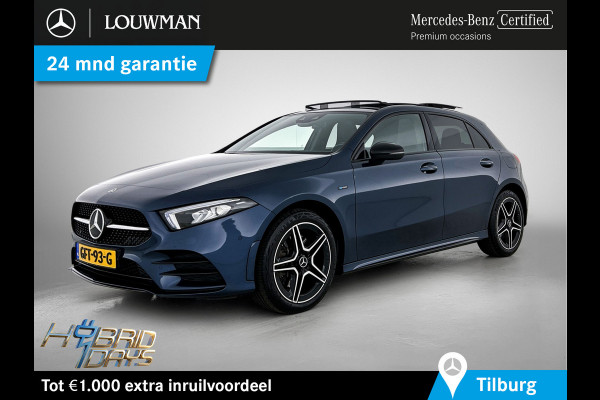 Mercedes-Benz A-Klasse 250 e Business Solution AMG Limited 24 Maanden Mercedes-Benz Certified Garantie. | AMG- Line interieur | AMG-Line Exterieur | Achteruitrijcamera | Panoram schuifkanteldak | Night Pakket | Trekhaak | Navigatie |  Sfeerverlichting |