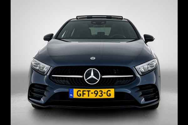 Mercedes-Benz A-Klasse 250 e Business Solution AMG Limited 24 Maanden Mercedes-Benz Certified Garantie. | AMG- Line interieur | AMG-Line Exterieur | Achteruitrijcamera | Panoram schuifkanteldak | Night Pakket | Trekhaak | Navigatie |  Sfeerverlichting |