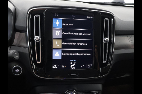 Volvo XC40 1.5 T5 PLUG-IN HYBRID+ DARK. ACCU 90% GAR. 9-2032* TREKHAAK . DODE HOEKDETECTIE . HARMAN KARDON . STUUR & STOELVERWARMING .