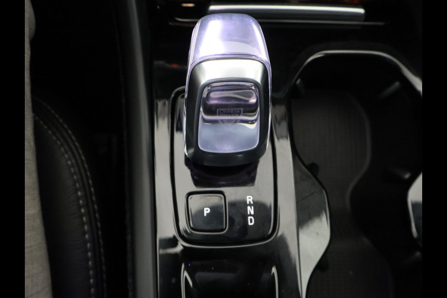 Volvo XC40 1.5 T5 PLUG-IN HYBRID+ DARK. ACCU 90% GAR. 9-2032* TREKHAAK . DODE HOEKDETECTIE . HARMAN KARDON . STUUR & STOELVERWARMING .