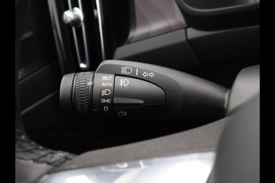 Volvo XC40 1.5 T5 PLUG-IN HYBRID+ DARK. ACCU 90% GAR. 9-2032* TREKHAAK . DODE HOEKDETECTIE . HARMAN KARDON . STUUR & STOELVERWARMING .