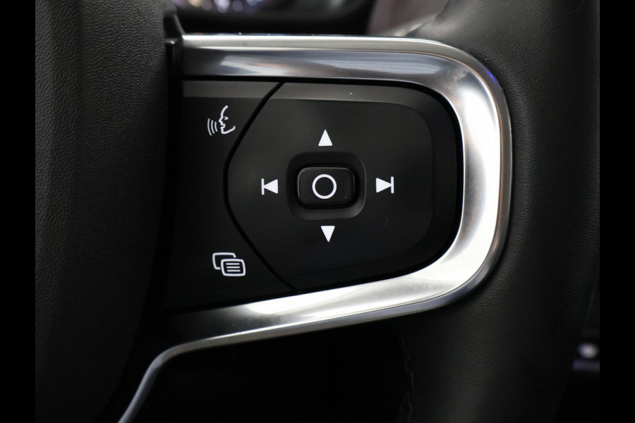Volvo XC40 1.5 T5 PLUG-IN HYBRID+ DARK. ACCU 90% GAR. 9-2032* TREKHAAK . DODE HOEKDETECTIE . HARMAN KARDON . STUUR & STOELVERWARMING .