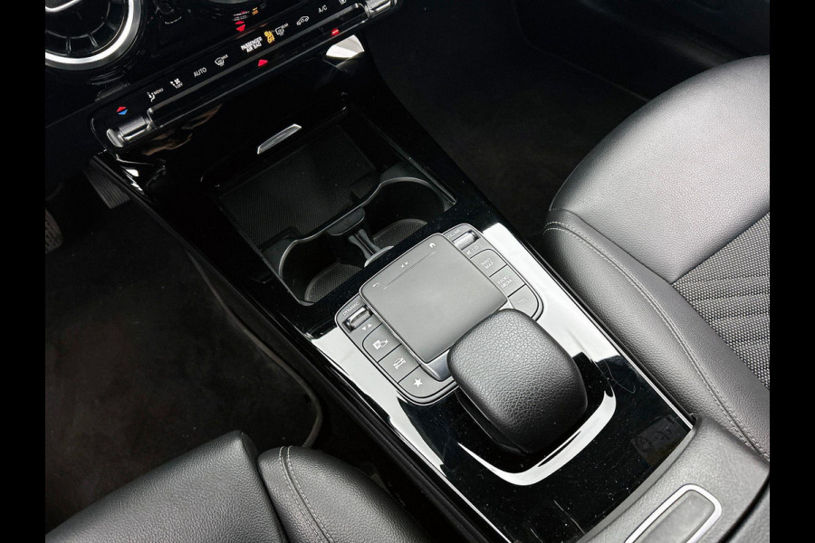 Mercedes-Benz A-Klasse 250 e Black Line WIDE-SCREEN | NAVI | STOF-LEDER