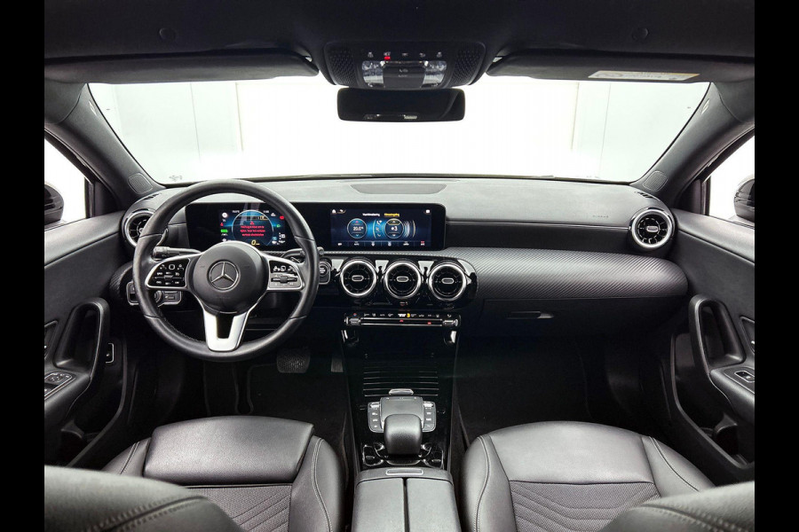 Mercedes-Benz A-Klasse 250 e Black Line WIDE-SCREEN | NAVI | STOF-LEDER