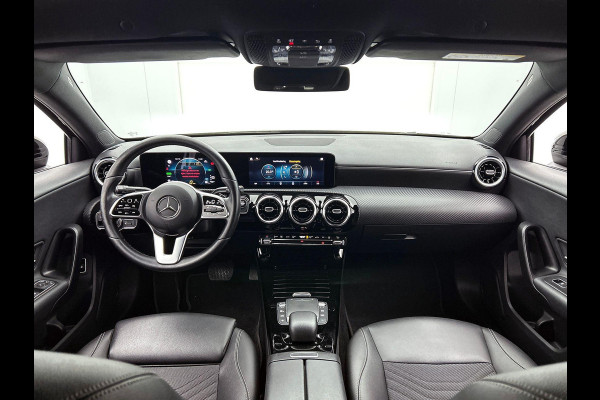 Mercedes-Benz A-Klasse 250 e Black Line WIDE-SCREEN | NAVI | STOF-LEDER