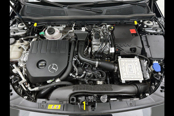 Mercedes-Benz A-Klasse 250 e Black Line WIDE-SCREEN | NAVI | STOF-LEDER