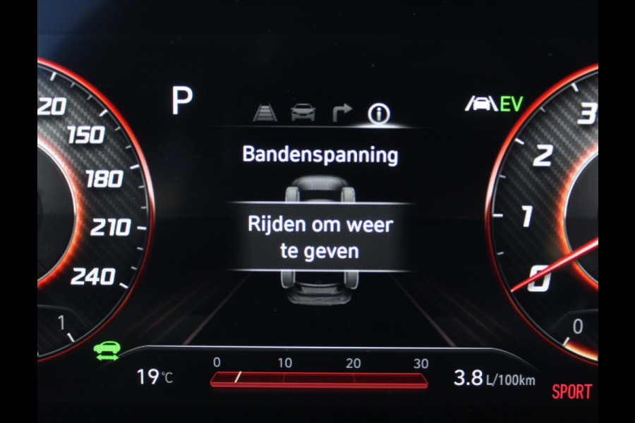 Hyundai Tucson 1.6 T-GDI PHEV Comfort Smart 4WD CARPLAY | CLIMATE | ADAPCRUISE | CAMERA | LMV19 | DAB | LED | STOEL/STUURVERW | ELECAKLEP