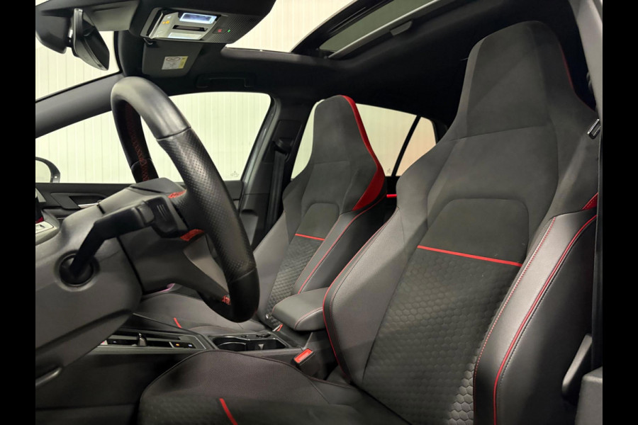 Volkswagen Golf 2.0 TSI GTI CLUBSPORT | PANO | IQ LIGHTS | ACC | AMBIANCE LIGHT | CAMERA