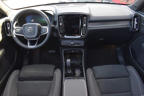 Volvo EX40 Extended Range 252PK Ultra Europa 82 kWh | NIEUW | 20'' | 360 Camera | H&K |